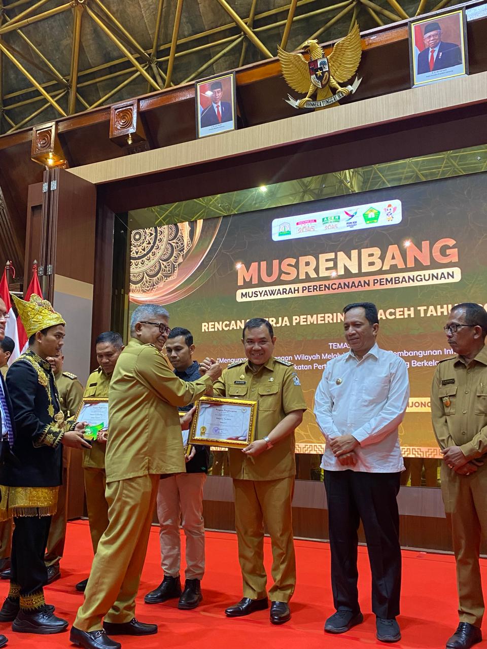 Pemkab Aceh Barat Raih Anugerah Prof A. Madjid Ibrahim ke-X Bidang Perencanaan dan Pencapaian&nbsp;Daerah