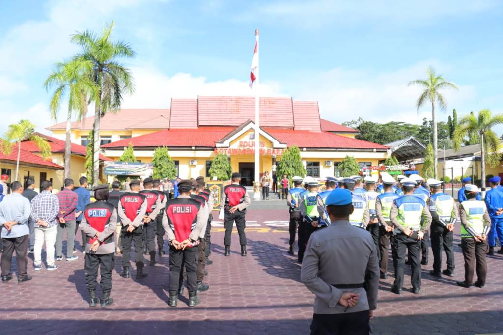 Kapolres Kobar Himbau Seluruh Anggota Tingkatkan Kewaspadaan Dan Monitor Kegiatan&nbsp;Masyarakat