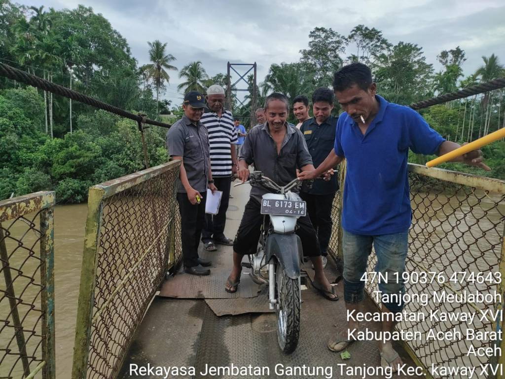 Dinas PUPR Aceh Barat Segera Perbaiki Jembatan Gantung Gampong Tanjong, Kaway XVI