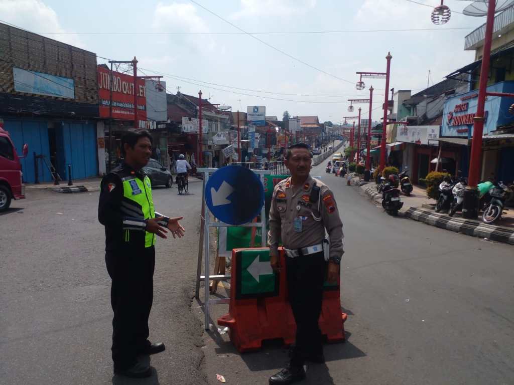 Evaluasi Penerapan Sistem Satu Arah, Jalur Depan Pasar Projo Ambarawa Dibuka 2&nbsp;Arah