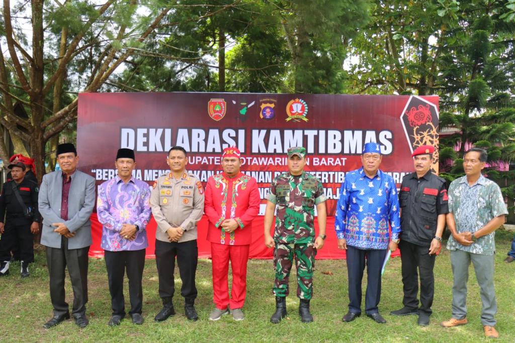 Kapolres Kobar Hadiri Rakerda DAD,Ketua Umum:Menolak Keras Aksi Pencurian Buah Kelapa&nbsp;Sawit