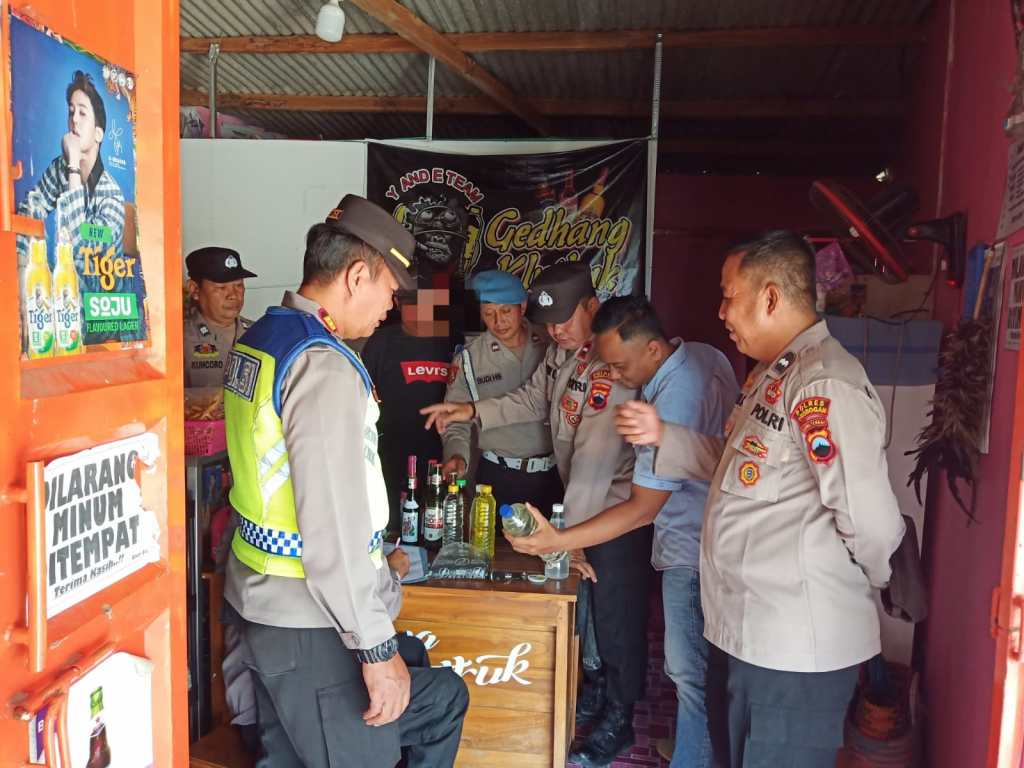 Jaga Kamtibmas, Polres Grobogan Razia Peredaran Minuman&nbsp;Keras
