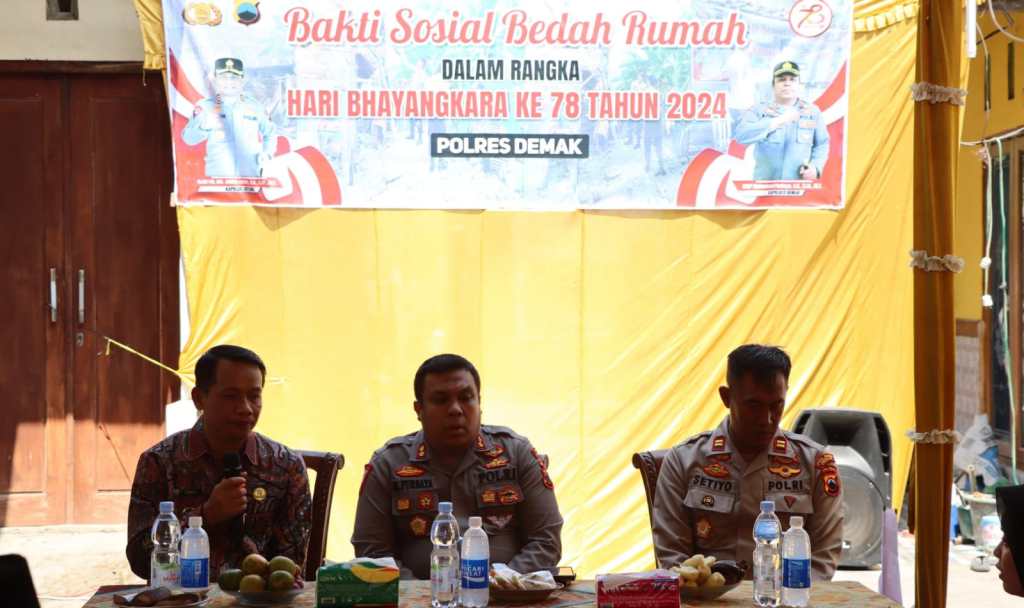 Wujud Kepedulian, Polres Demak Bedah Rumah Warga Kurang Mampu