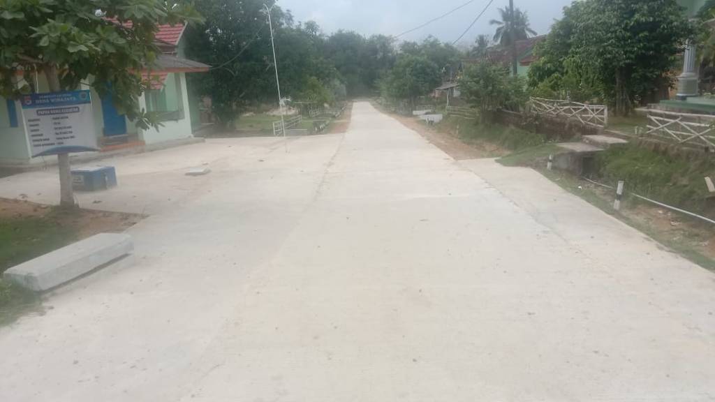 Pemdes Wirajaya Rampungkan Pembangunan Jalan Rabat Beton dengan Dana Desa&nbsp;2024