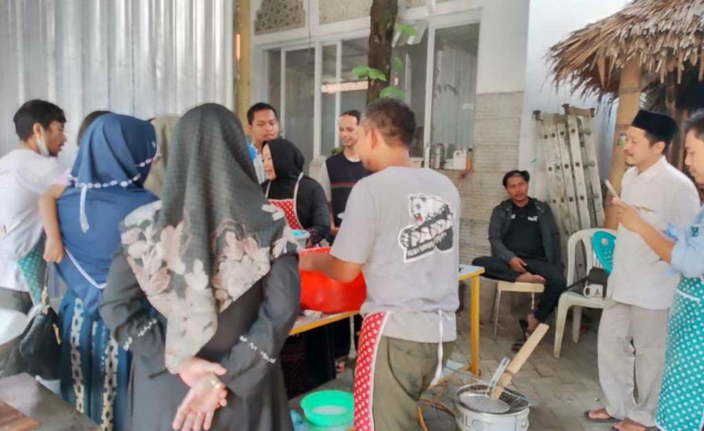 Bermitra dengan Dokter Chicken, PC JQHNU Kota Semarang Mulai Gerakan Santripreneur