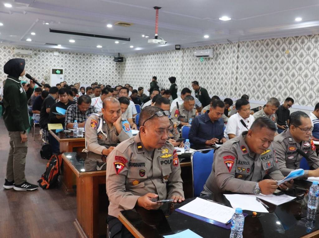 Brimob Kompi 3 Batlyon B Pelopor Mengikuti Tes Psikologi Senpi Di Aula Satya Haprabu Polres&nbsp;Kobar