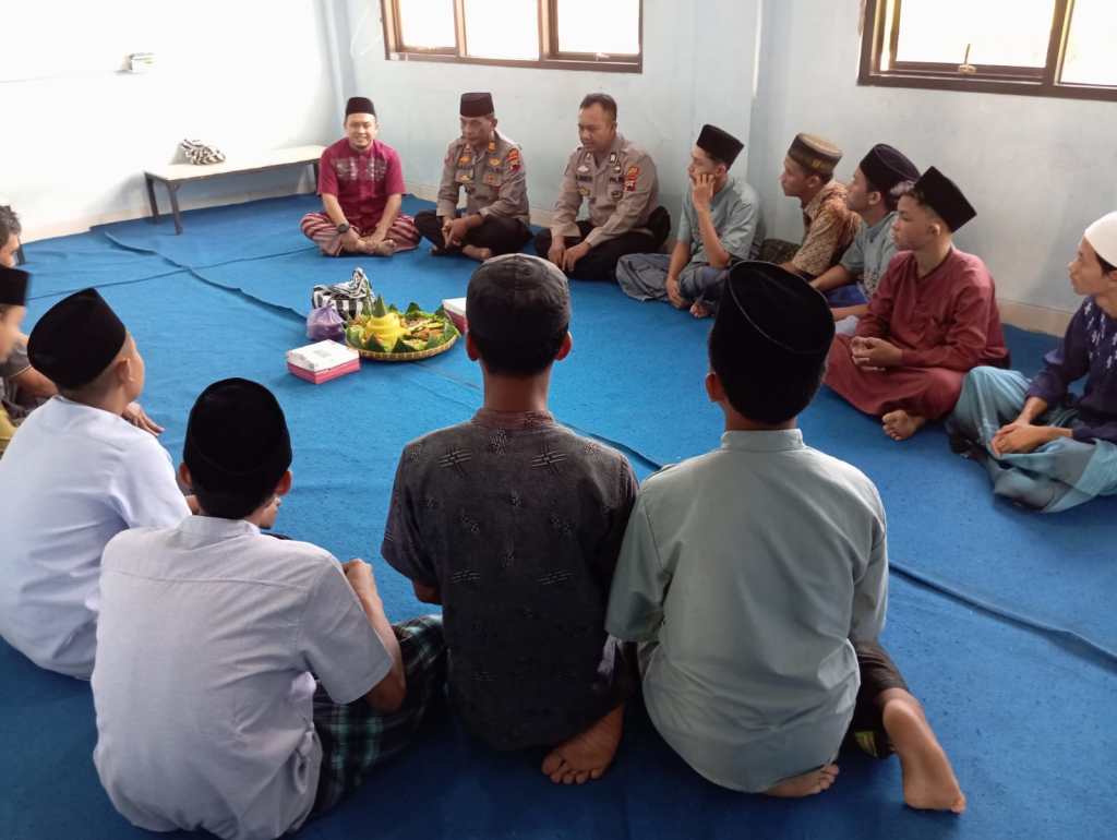 Polsek Bumiayu Adakan Silaturahmi dan Berbagi Kasih dengan Anak Yatim di Panti&nbsp;Asuhan