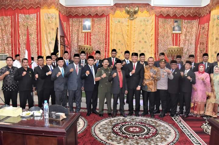 Pj. Wako Pariaman Hadiri Sidang Paripurna Pelantikan dan Pengangkatan Anggota DPRD Kota&nbsp;Pariaman