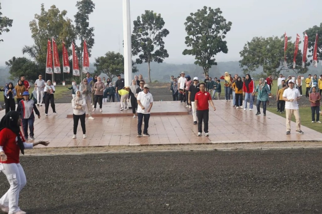 Dinas Kominfo Seluma Adakan Senam Pagi Dua Kali&nbsp;Sebulan