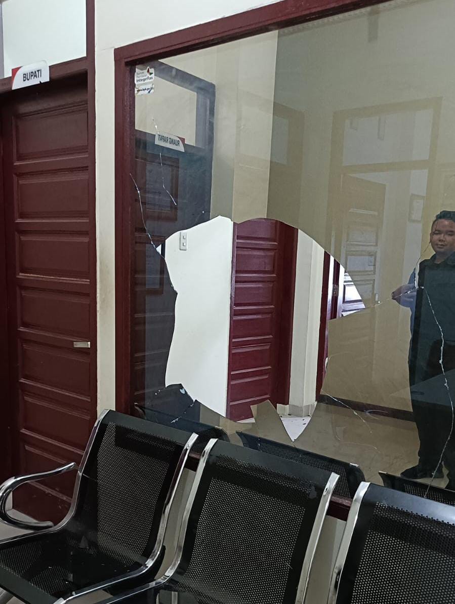 Jelang Pembukaan PON, Kantor Bupati Aceh Timur di Rusak&nbsp;OTK