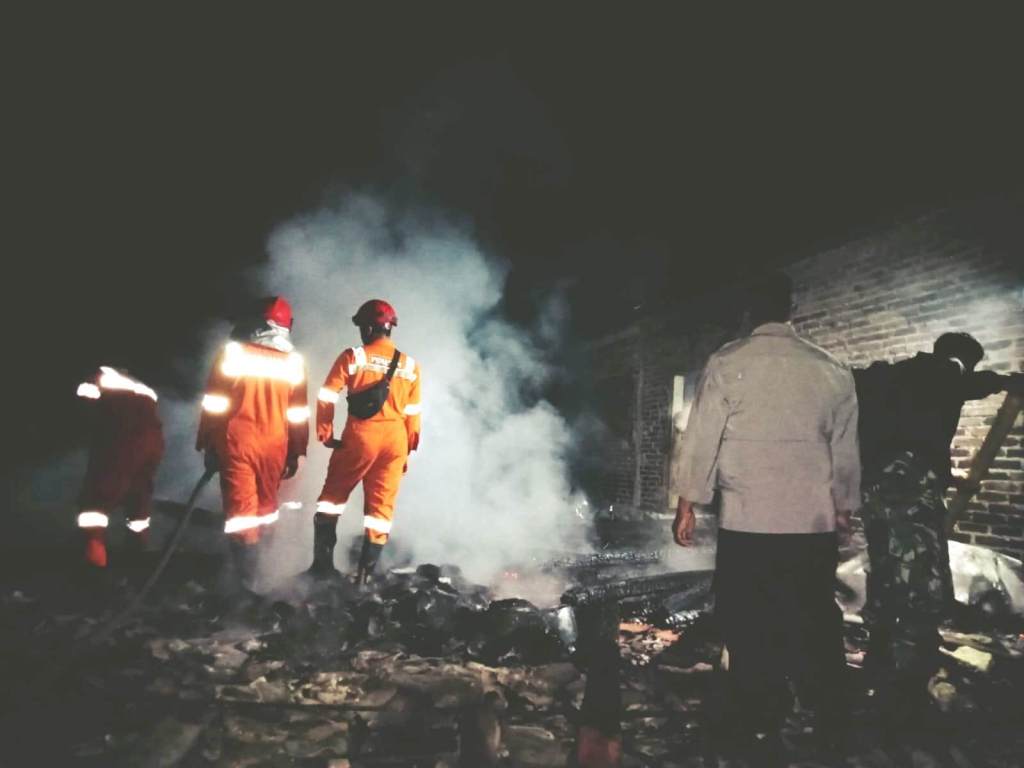 Ditinggal Pemilik Pergi, Rumah di Bringin Terbakar